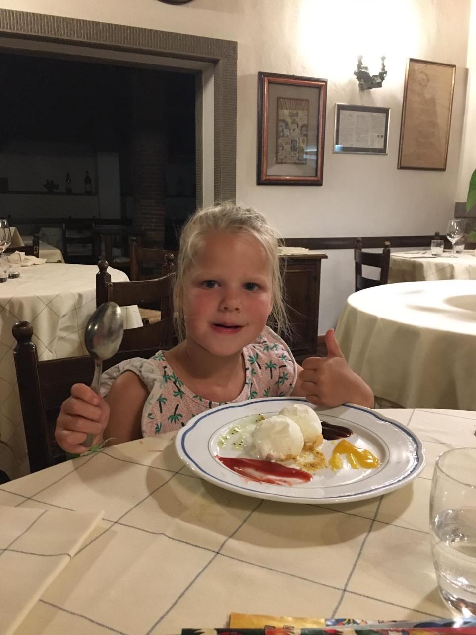 256a342e-6153-428b-a620-e9f08d6086b8