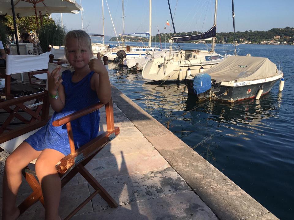 978aff72-5d32-48f1-a40c-6931b1caf9e4