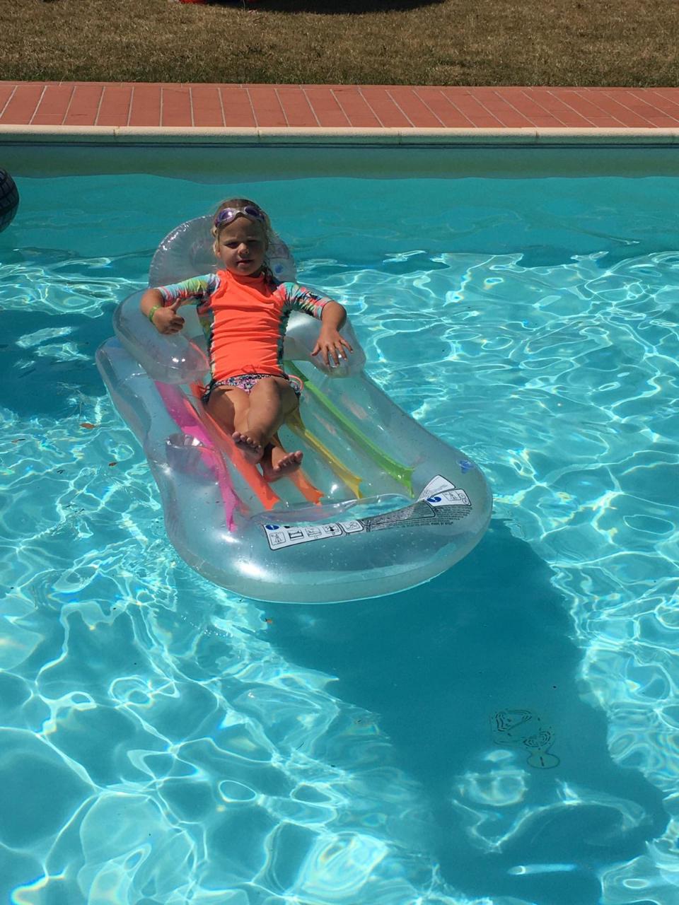 9a51b803-c625-471f-b49b-61250e1597e9 (1)