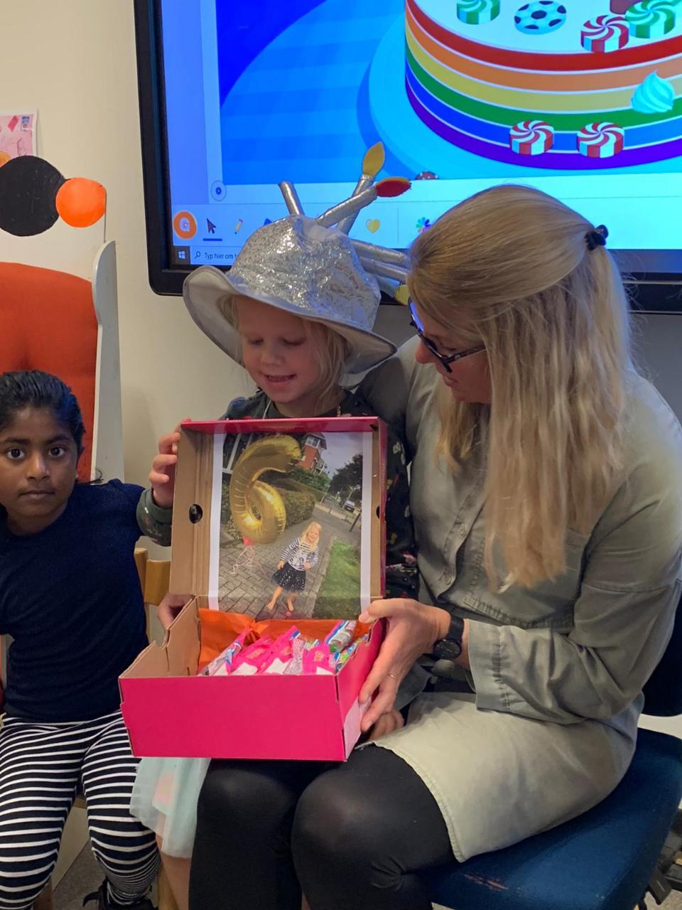 CB55BA22-4885-41D4-AADE-6D7C5BED03DD