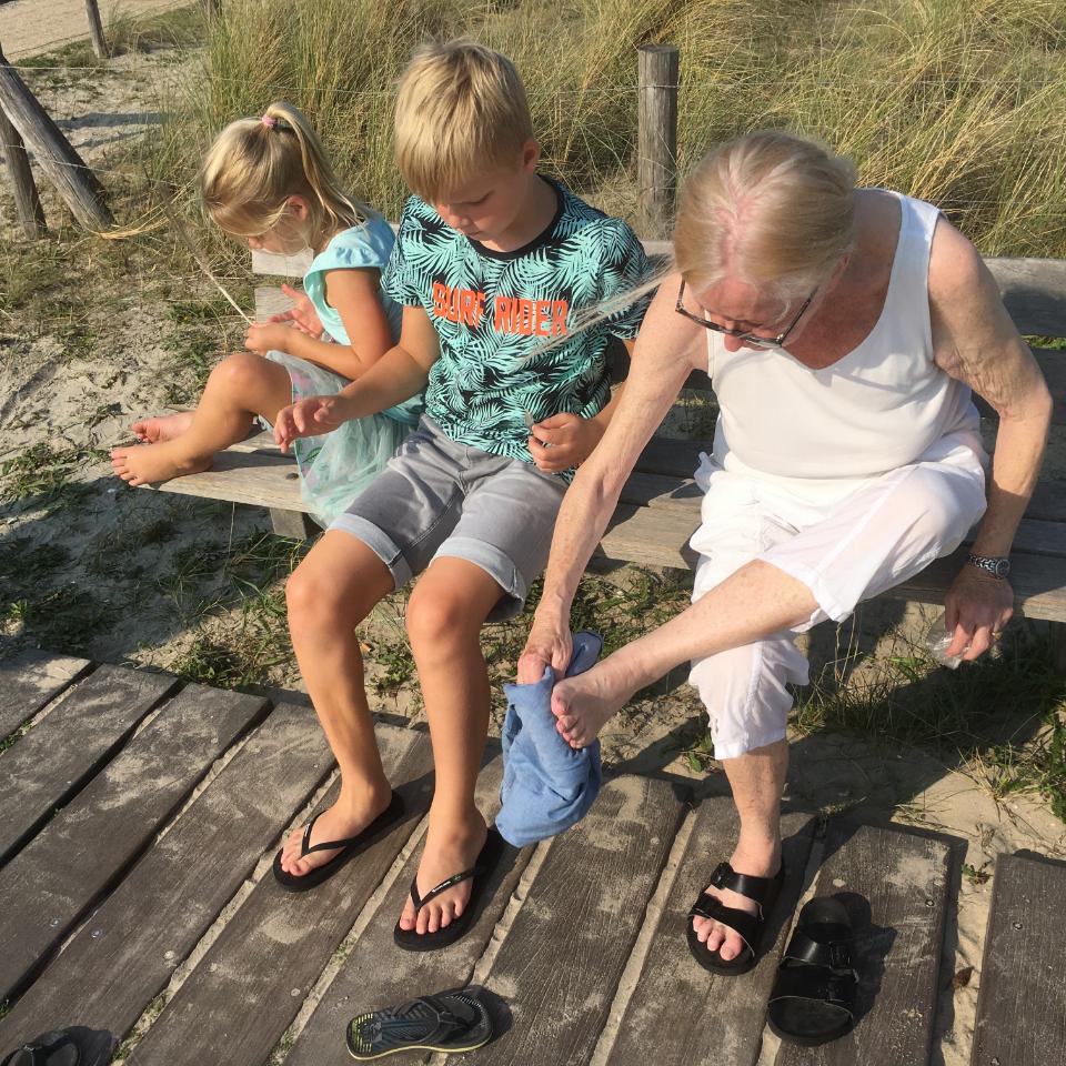 F7E7EFCF-E57B-4151-B29D-028FE2091862