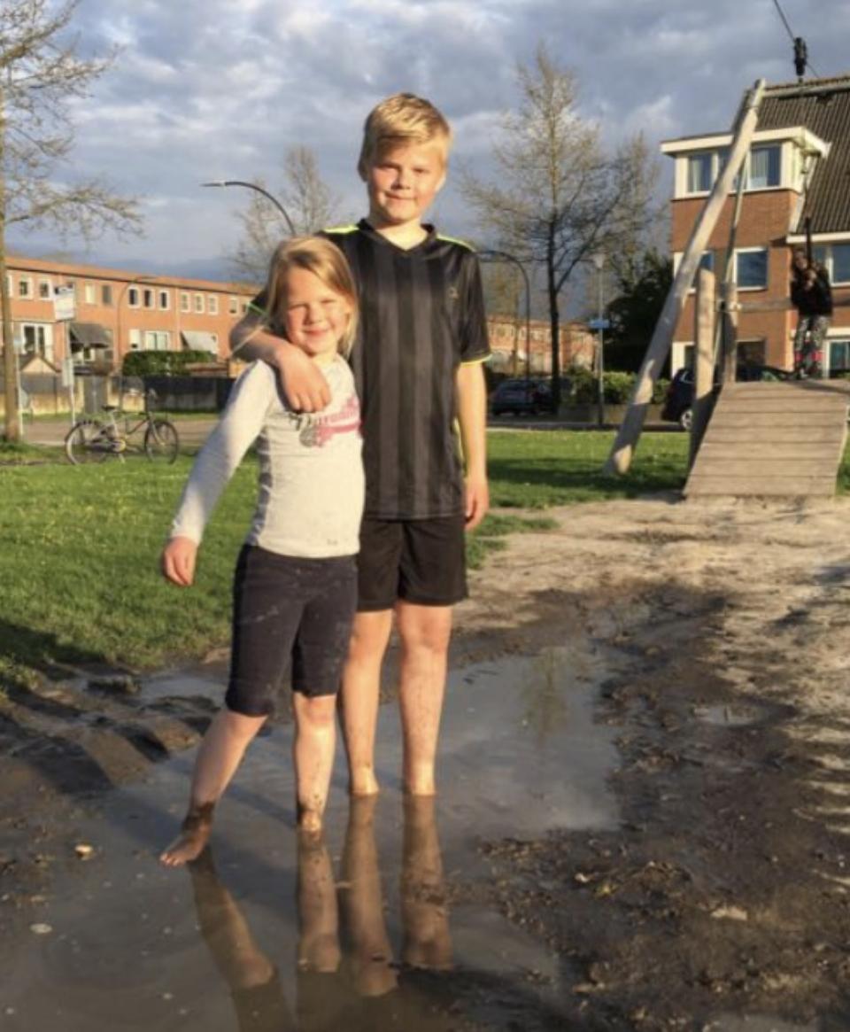 F09F7893-6A1F-4698-9B6A-69F92166367A