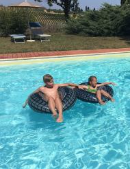 6150545B-BA9D-489B-B3C2-50FC23D19808