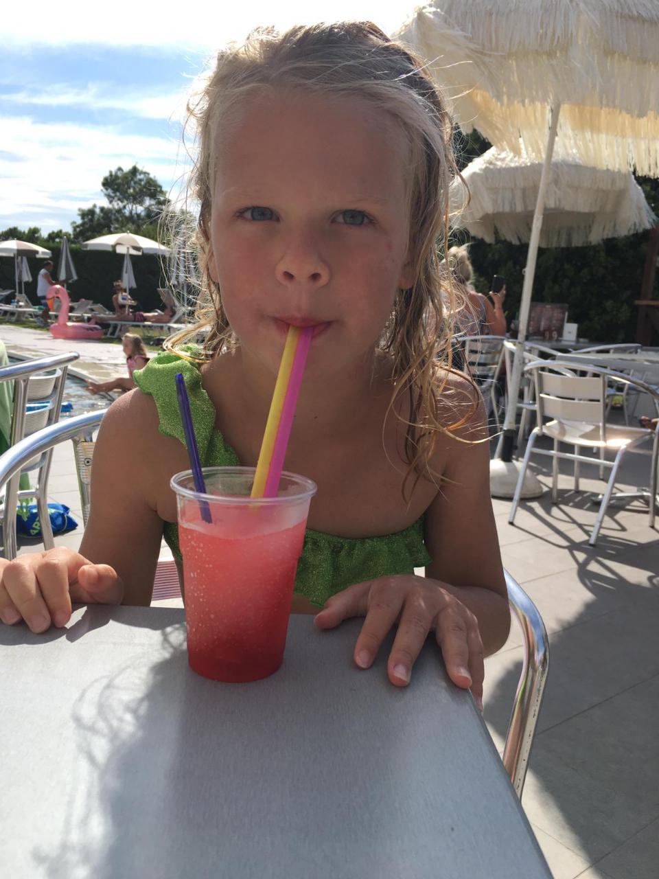 AA6FB1F3-04D1-4558-99B5-E55EF1058FA7