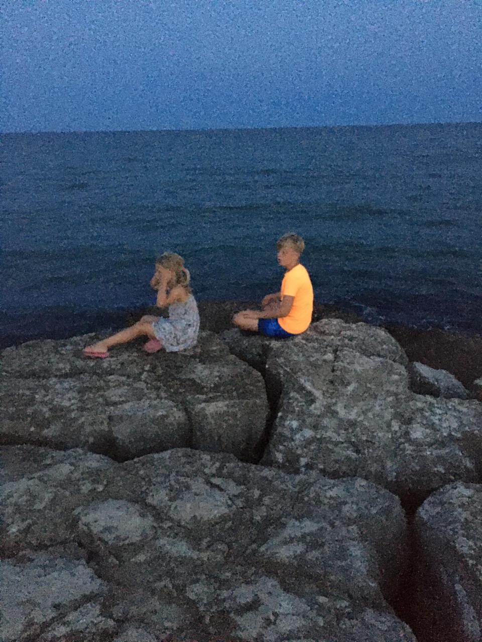 F52275A4-C1C0-4BE7-8192-8A3CB4441ECF