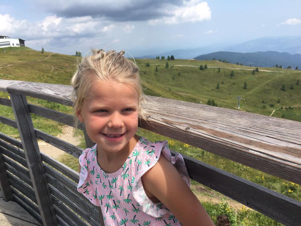 879D5563-56D3-448D-9BC4-A9B4BB342237