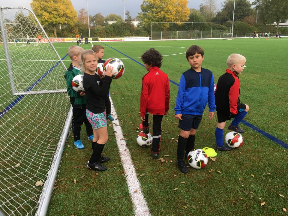 123FC9ED-BEBA-46AB-9674-A57F62CF9378