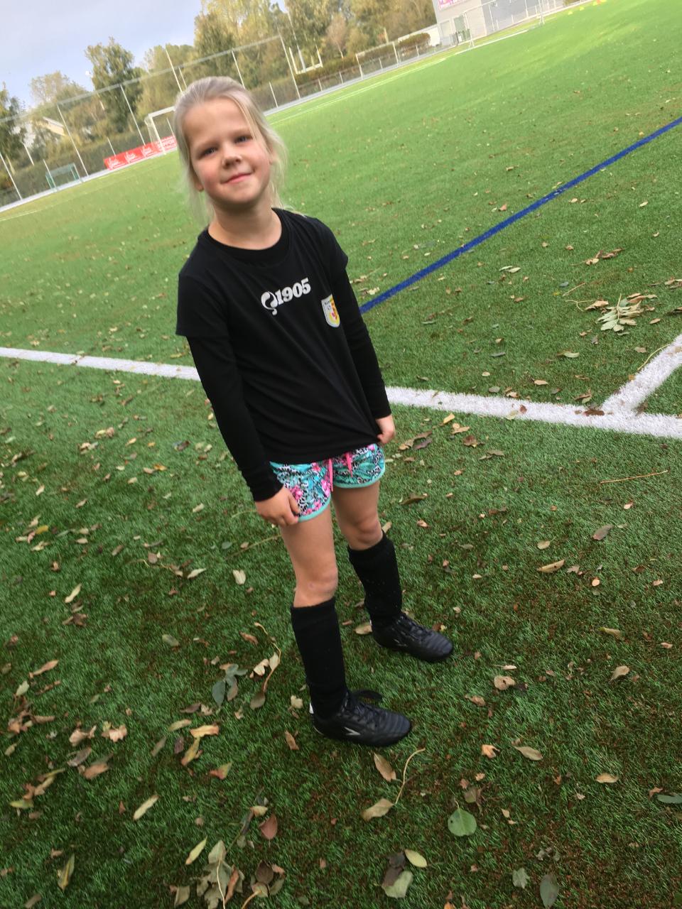 CED1FB10-5A9E-467B-99D8-34D14E9C1676