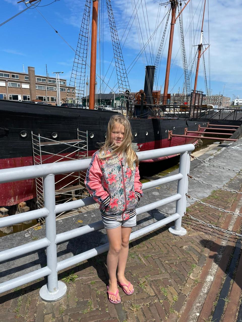 B67EC121-2AFD-4E16-BF84-F670360EBF6A