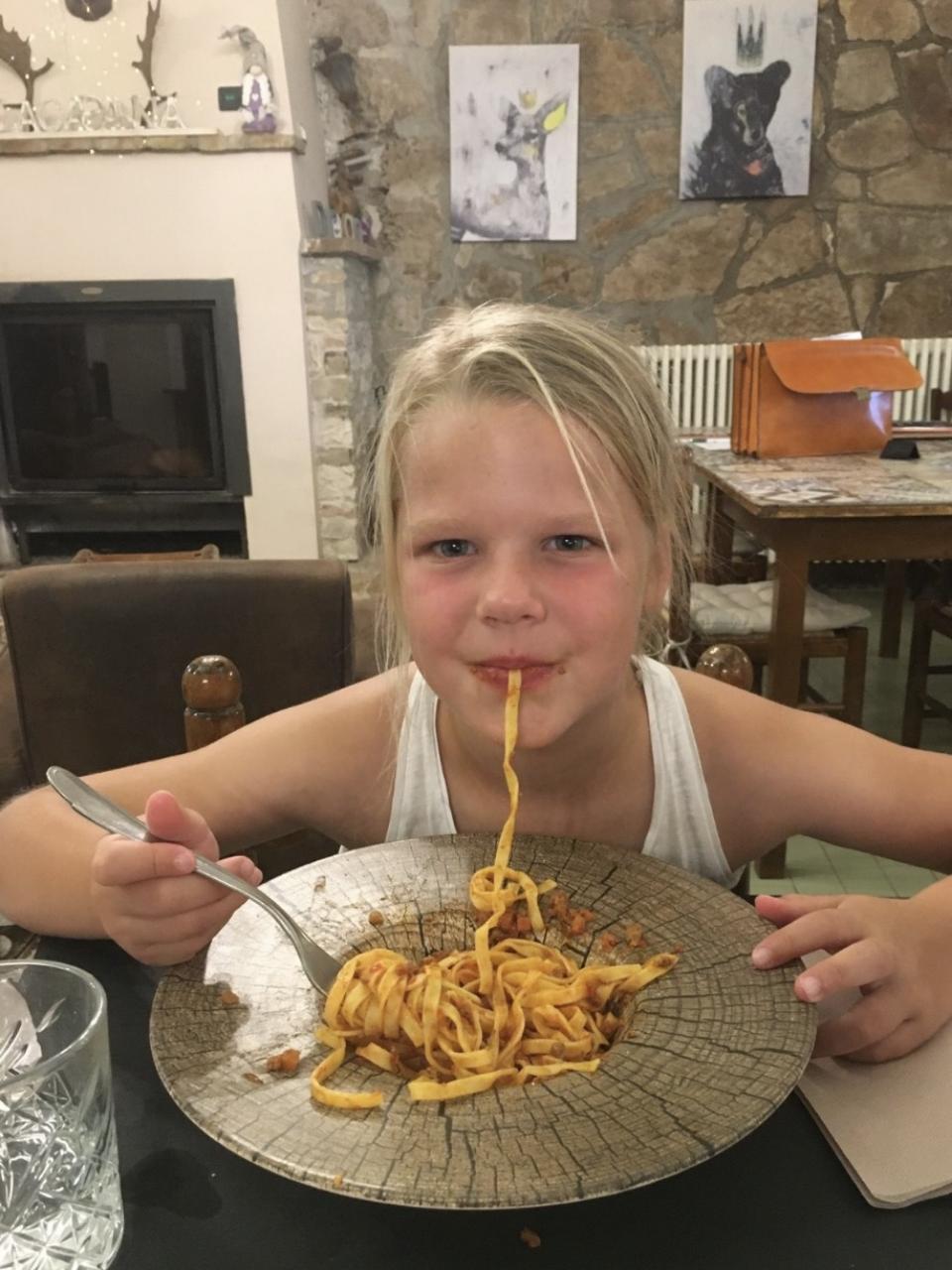 18ED7E40-939C-4C86-9433-E1DE30710872