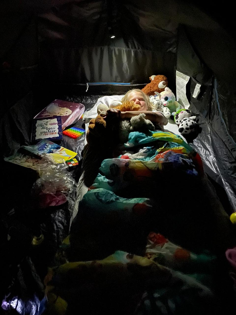 88C6C170-8478-43CA-84E4-EFDF5F3A0A5A