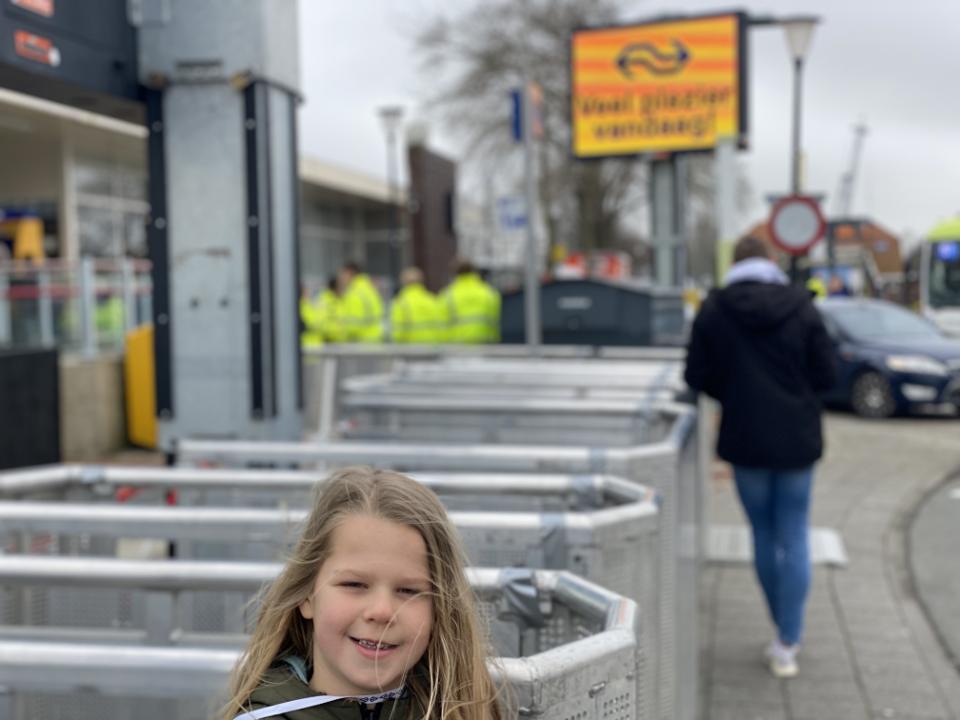 0AE08603-7CF4-4254-A73B-BA0B3C72FEF7