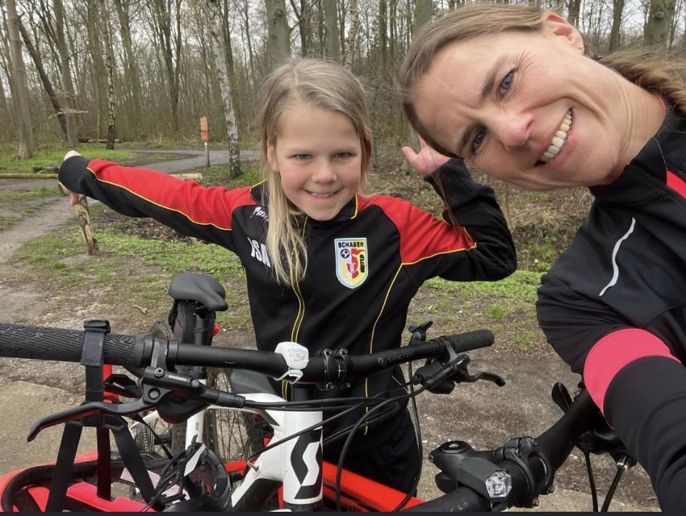 275EFEED-F0C1-45B5-85FB-04A8F4BC3E51